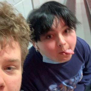 Meet your Posher, Cameron